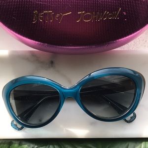 Betsey Johnson Cateye Sunglass Glitz n glam